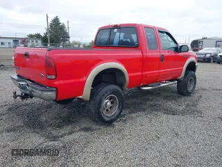 2003 Ford F-250 XL z VIN 1FTNX21L73EB63953, wystawiony jako IAAI lot #42117748 z przebiegiem 165 378 mil mil oraz . Historia ofert i sprzedaży dostępna na DreamBid. Obrazek 4.