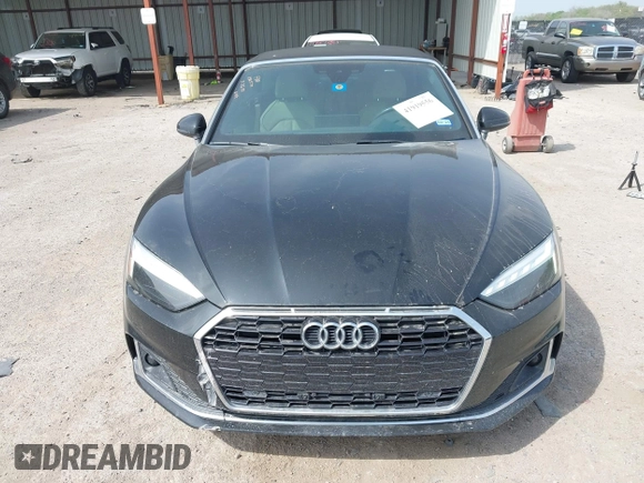 2020 Audi A5 Cabriolet Premium z VIN WAUWNGF50LN000334, wystawiony jako IAAI lot #41919556 z przebiegiem 56 494 mil mil oraz . Historia ofert i sprzedaży dostępna na DreamBid. Obrazek 12.