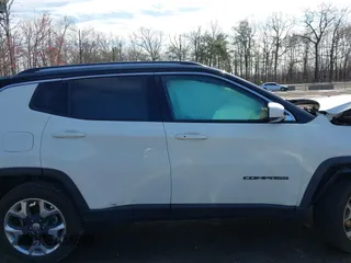 2018 Jeep Compass Limited with VIN 3C4NJDCB6JT360417, listed as a IAAI auction lot 41786511 with 69,929 mi miles and . Bid and sale history available at carsss.com. Image 14.