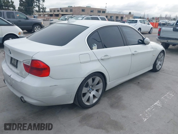 2008 BMW 3 Series 335i with VIN WBAVB73558VH24247, listed as a IAAI auction lot 41602925 with 199,706 mi miles and . Bid and sale history available at DreamBid. Image 4.