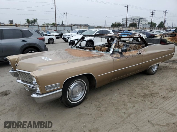 1968 Cadillac DeVille z VIN F8232777, wystawiony jako Copart lot #64820655 z przebiegiem Nie podano mil oraz Nie do naprawy • Non repairable. Historia ofert i sprzedaży dostępna na DreamBid. Obrazek 1.