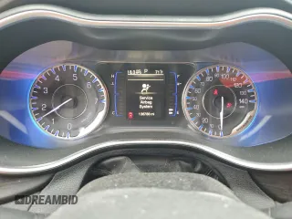 2015 Chrysler 200 Limited z VIN 1C3CCCAB8FN632007, wystawiony jako Copart lot #59488365 z przebiegiem 136 788 mil mil oraz Szkoda całkowita • Salvage title. Historia ofert i sprzedaży dostępna na DreamBid. Obrazek 9.