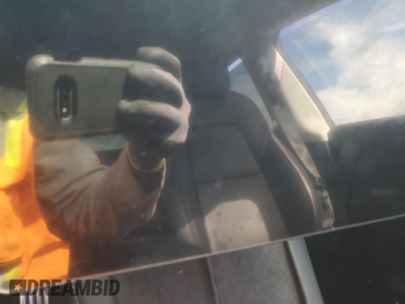 2022 Tesla Model Y Performance с VIN 7SAYGDEF2NF405596, выставлен на аукционе Copart как лот 52868195 с пробегом Не указан миль и Списание • Salvage title. История ставок и продаж доступна на DreamBid. Изображение 9.
