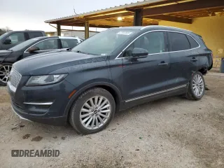 2019 Lincoln MKC Standard z VIN 5LMCJ1C97KUL09981, wystawiony jako Copart lot #47930865 z przebiegiem 58 316 mil mil oraz Szkoda całkowita • Salvage title. Historia ofert i sprzedaży dostępna na DreamBid. Obrazek 1.