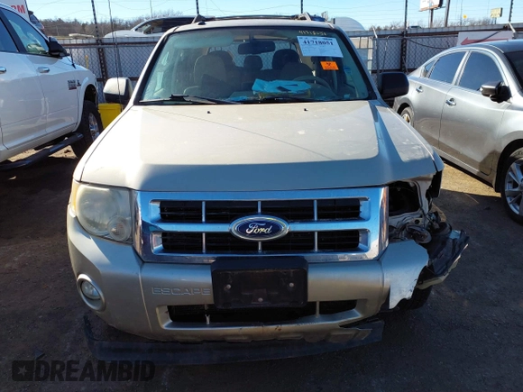 2011 Ford Escape XLT with VIN 1FMCU0D73BKB59185, listed as a IAAI auction lot 41718051 with 178,026 mi miles. Bid and sale history available at carsss.com. Image 12.