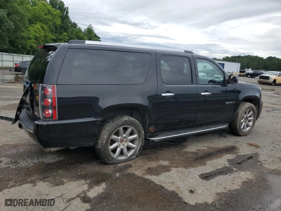 2007 GMC Yukon XL Denali with VIN 1GKFK668X7J342004, listed as a Copart auction lot 75498294 with NaN miles and Salvage Title. Bid and sale history available at carsss.com. Image 3.