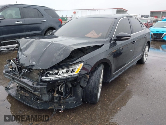 2017 Volkswagen Passat SE z VIN 1VWGT7A32HC017669, wystawiony jako IAAI lot #41938824 z przebiegiem 122 323 mil mil oraz . Historia ofert i sprzedaży dostępna na DreamBid. Obrazek 17.