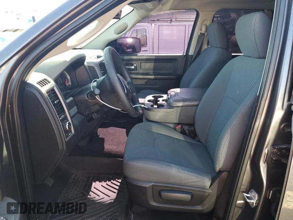 2016 Ram 1500 Express z VIN 1C6RR6FT9GS142144, wystawiony jako Copart lot #47105345 z przebiegiem 69 846 mil mil oraz Szkoda całkowita • Salvage title. Historia ofert i sprzedaży dostępna na DreamBid. Obrazek 7.