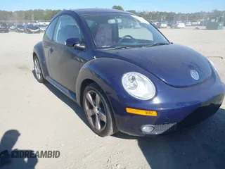 2006 Volkswagen New Beetle Coupe with VIN 3VWSW31C76M418768, listed as a IAAI auction lot 41282506 with 1 mi miles. Bid and sale history available at carsss.com. Image 1.