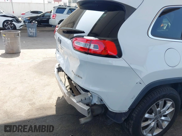 2017 Jeep Cherokee Limited z VIN 1C4PJMDS1HW564702, wystawiony jako IAAI lot #42465423 z przebiegiem 73 606 mil mil oraz . Historia ofert i sprzedaży dostępna na DreamBid. Obrazek 6.