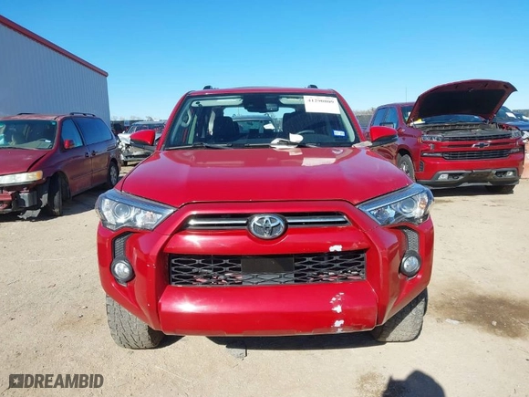 2020 Toyota 4Runner SR5 with VIN JTEBU5JR0L5820511, listed as a IAAI auction lot 41290809 with 36,834 mi miles. Bid and sale history available at carsss.com. Image 12.