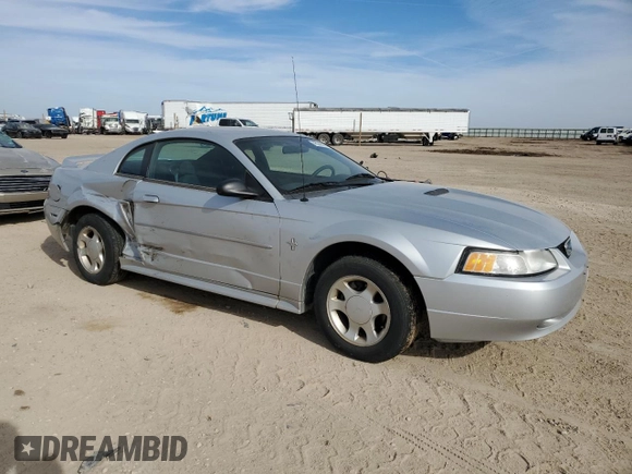2000 Ford Mustang with VIN 1FAFP404XYF251834, listed as a Copart auction lot 42242875 with 55,039 mi miles and Salvage Title. Bid and sale history available at carsss.com. Image 4.