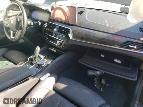 2021 BMW 5 Series 530i xDrive with VIN WBA13BJ09MCG00817, listed as a Copart auction lot 42174785 with 123,526 mi miles and Salvage Title. Bid and sale history available at carsss.com. Image 8.