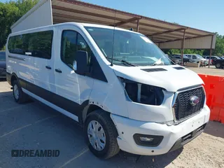 2025 Ford Transit Passenger XL с VIN 1FBAX2Y87SKA21414, выставлен на аукционе IAAI как лот 42517952 с пробегом 6 551 миль миль и . История ставок и продаж доступна на DreamBid. Изображение 1.