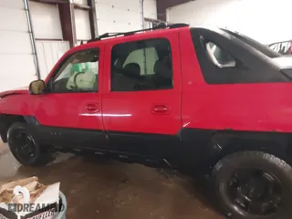 2006 Chevrolet Avalanche Z71 with VIN 3GNEK12Z36G125541, listed as a IAAI auction lot 41573253 with 324,905 mi miles. Bid and sale history available at carsss.com. Image 15.