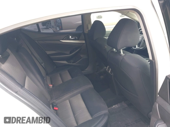 2016 Nissan Maxima SR with VIN 1N4AA6AP4GC449440, listed as a IAAI auction lot 41756271 with 136,685 mi miles and . Bid and sale history available at DreamBid. Image 8.