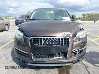 2011 Audi Q7 3.0L TDI Prestige with VIN WA1VMAFE0BD008205, listed as a IAAI auction lot 41692958 with 127,901 mi miles. Bid and sale history available at carsss.com. Image 6.
