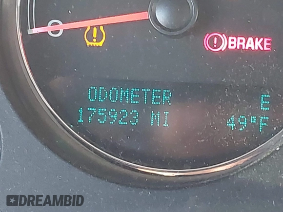 2013 GMC Yukon XL SLT with VIN 1GKS1KE02DR176998, listed as a IAAI auction lot 41839522 with 175,923 mi miles. Bid and sale history available at carsss.com. Image 15.