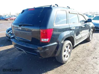 2008 Jeep Grand Cherokee Laredo with VIN 1J8GR48K98C193110, listed as a IAAI auction lot 41833331 with 174,518 mi miles. Bid and sale history available at carsss.com. Image 4.