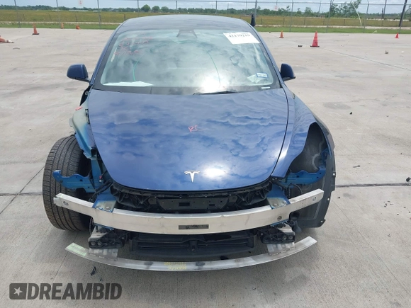 2022 Tesla Model 3 Long Range z VIN 5YJ3E1EB2NF246443, wystawiony jako IAAI lot #42179219 z przebiegiem Nie podano mil oraz . Historia ofert i sprzedaży dostępna na DreamBid. Obrazek 12.