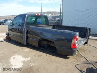 2005 Chevrolet Silverado 1500 Work Truck with VIN 1GCEC14X95Z330927, listed as a IAAI auction lot 41565885 with 1 mi miles. Bid and sale history available at carsss.com. Image 3.