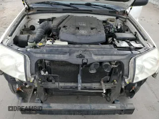 2004 Toyota 4Runner SR5 with VIN JTEBU14R340025309, listed as a Copart auction lot 53566625 with 210,629 mi miles and Clean title. Bid and sale history available at DreamBid. Image 12.
