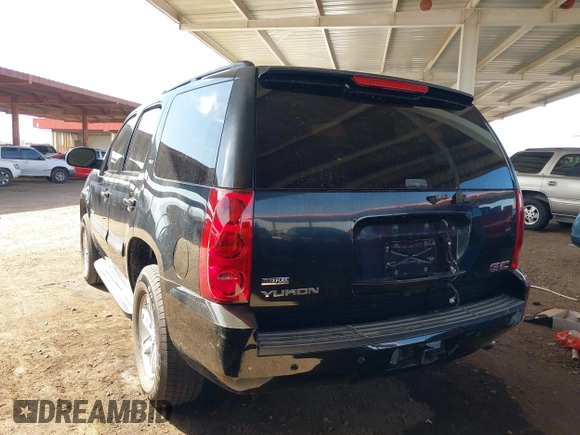 2008 GMC Yukon SLT w/4SB with VIN 1GKFC13078R107660, listed as a IAAI auction lot 41530944 with 229,929 mi miles. Bid and sale history available at carsss.com. Image 3.