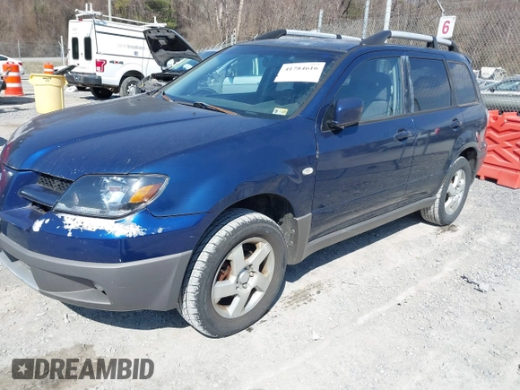 2003 Mitsubishi Outlander XLS with VIN JA4LX41G13U033821, listed as a IAAI auction lot 41784616 with 143,836 mi miles. Bid and sale history available at carsss.com. Image 2.