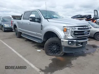 2022 Ford Super Duty F-250 SRW XL with VIN 1FT7W2BT6NEC65886, listed as a IAAI auction lot 41717490 with 43,104 mi miles. Bid and sale history available at carsss.com. Image 1.