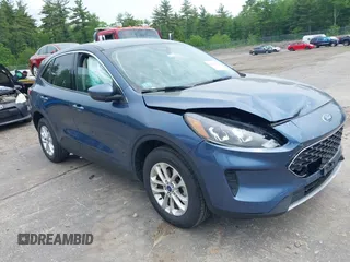 2020 Ford Escape SE z VIN 1FMCU9G6XLUC68241, wystawiony jako IAAI lot #42445888 z przebiegiem 39 712 mil mil oraz . Historia ofert i sprzedaży dostępna na DreamBid. Obrazek 12.