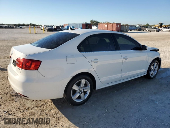 2014 Volkswagen Jetta TDI w/Premium with VIN 3VW3L7AJ3EM418221, listed as a Copart auction lot 81788464 with 151,875 mi miles and Salvage title. Bid and sale history available at DreamBid. Image 3.