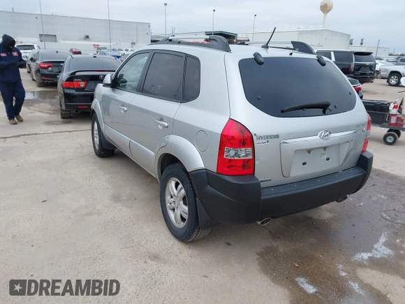 2007 Hyundai Tucson SE with VIN KM8JN12D57U670203, listed as a IAAI auction lot 41619422 with 92,450 mi miles. Bid and sale history available at carsss.com. Image 3.