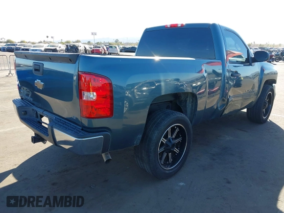 2009 Chevrolet Silverado 1500 with VIN 1GCEC24039Z215240, listed as a IAAI auction lot 41308199 with 104,662 mi miles and . Bid and sale history available at DreamBid. Image 4.