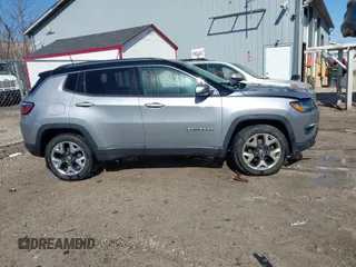 2018 Jeep Compass Limited z VIN 3C4NJDCB3JT373917, wystawiony jako IAAI lot #41628459 z przebiegiem 101 275 mil mil oraz . Historia ofert i sprzedaży dostępna na DreamBid. Obrazek 13.