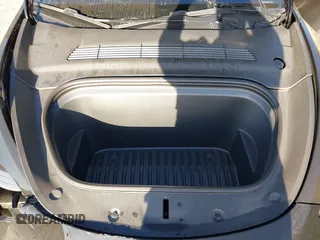 2023 Tesla Model Y Long Range z VIN 7SAYGDEE9PF637042, wystawiony jako IAAI lot #41969086 z przebiegiem 25 524 mil mil oraz . Historia ofert i sprzedaży dostępna na DreamBid. Obrazek 10.