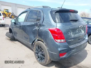 2022 Chevrolet Trax LT with VIN KL7CJPSM0NB528858, listed as a IAAI auction lot 41949198 with 48,810 mi miles and . Bid and sale history available at carsss.com. Image 3.