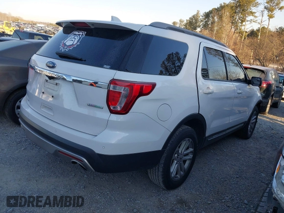 2017 Ford Explorer XLT with VIN 1FM5K7DH3HGD35390, listed as a IAAI auction lot 41349240 with 173,297 mi miles and . Bid and sale history available at carsss.com. Image 4.