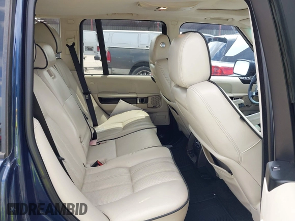 2011 Land Rover Range Rover SC with VIN SALMF1E4XBA341400, listed as a IAAI auction lot 42414485 with 150,907 mi miles and . Bid and sale history available at DreamBid. Image 8.