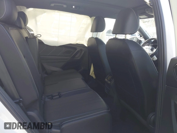 2023 Volkswagen Tiguan SE R-Line Black с VIN 3VVCB7AX0PM092375, выставлен на аукционе IAAI как лот 42176568 с пробегом 25 037 миль миль и . История ставок и продаж доступна на DreamBid. Изображение 8.