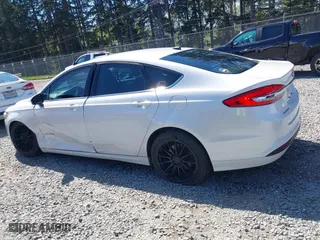 2018 Ford Fusion Hybrid SE with VIN 3FA6P0LU3JR226934, listed as a IAAI auction lot 42063065 with 126,683 mi miles. Bid and sale history available at carsss.com. Image 14.