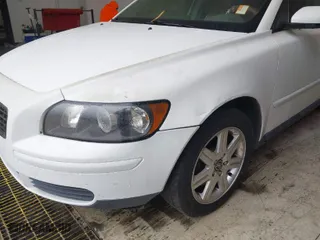 2006 Volvo S40 2.4L with VIN YV1MS382162211010, listed as a IAAI auction lot 41832484 with 187,937 mi miles. Bid and sale history available at carsss.com. Image 6.