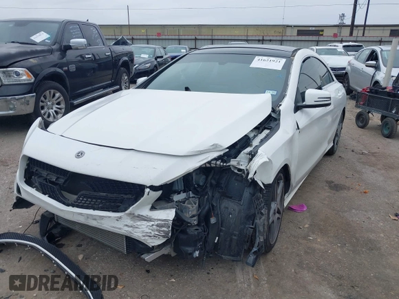 2019 Mercedes-Benz CLA 250 z VIN WDDSJ4EB1KN719681, wystawiony jako IAAI lot #41621921 z przebiegiem 35 672 mil mil oraz . Historia ofert i sprzedaży dostępna na DreamBid. Obrazek 16.