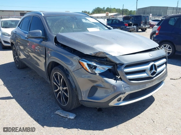 2016 Mercedes-Benz GLA with VIN WDCTG4EB5GJ220730, listed as a IAAI auction lot 41825251 with 100,594 mi miles. Bid and sale history available at carsss.com. Image 18.
