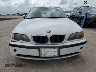 2003 BMW 3 Series 325i with VIN WBAEV334X3KL84317, listed as a Copart auction lot 75102904 with Not Provided miles and Salvage Title. Bid and sale history available at carsss.com. Image 5.