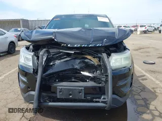 2016 Ford Police Interceptor Utility z VIN 1FM5K8AR8GGB36191, wystawiony jako IAAI lot #42046563 z przebiegiem 102 912 mil mil oraz . Historia ofert i sprzedaży dostępna na DreamBid. Obrazek 12.