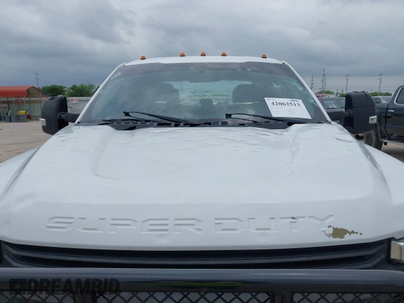 2018 Ford F-250 XL with VIN 1FT7W2B62JEB98479, listed as a IAAI auction lot 42062513 with 147,521 mi miles and . Bid and sale history available at DreamBid. Image 6.