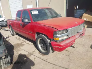 2001 Chevrolet Silverado 1500 LS with VIN 2GCEC19T311323447, listed as a IAAI auction lot 41651856 with 228,278 mi miles. Bid and sale history available at carsss.com. Image 1.