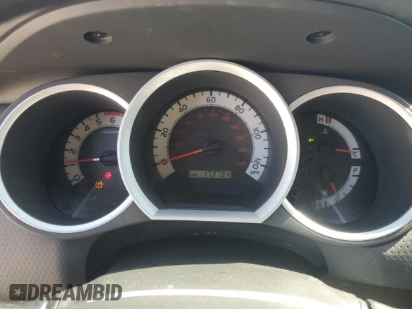 2011 Toyota Tacoma z VIN 5TFTX4CN1BX010490, wystawiony jako Copart lot #53556515 z przebiegiem 173 794 mil mil oraz Szkoda całkowita • Salvage title. Historia ofert i sprzedaży dostępna na DreamBid. Obrazek 9.