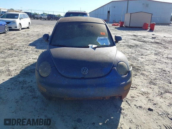 1999 Volkswagen Beetle GLS with VIN 3VWCC21C8XM426984, listed as a IAAI auction lot 42285973 with Not provided miles and . Bid and sale history available at DreamBid. Image 6.