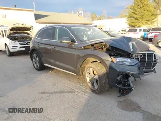 2023 Audi Q5 Premium Plus z VIN WA1BBAFY2P2163408, wystawiony jako IAAI lot #41214705 z przebiegiem 19 589 mil mil oraz . Historia ofert i sprzedaży dostępna na DreamBid. Obrazek 1.
